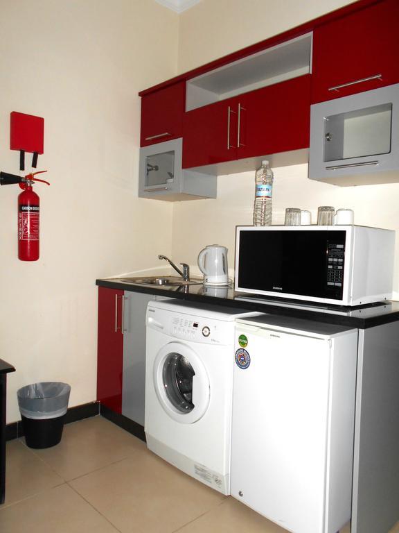 Butterfly Suites 3* Suhar